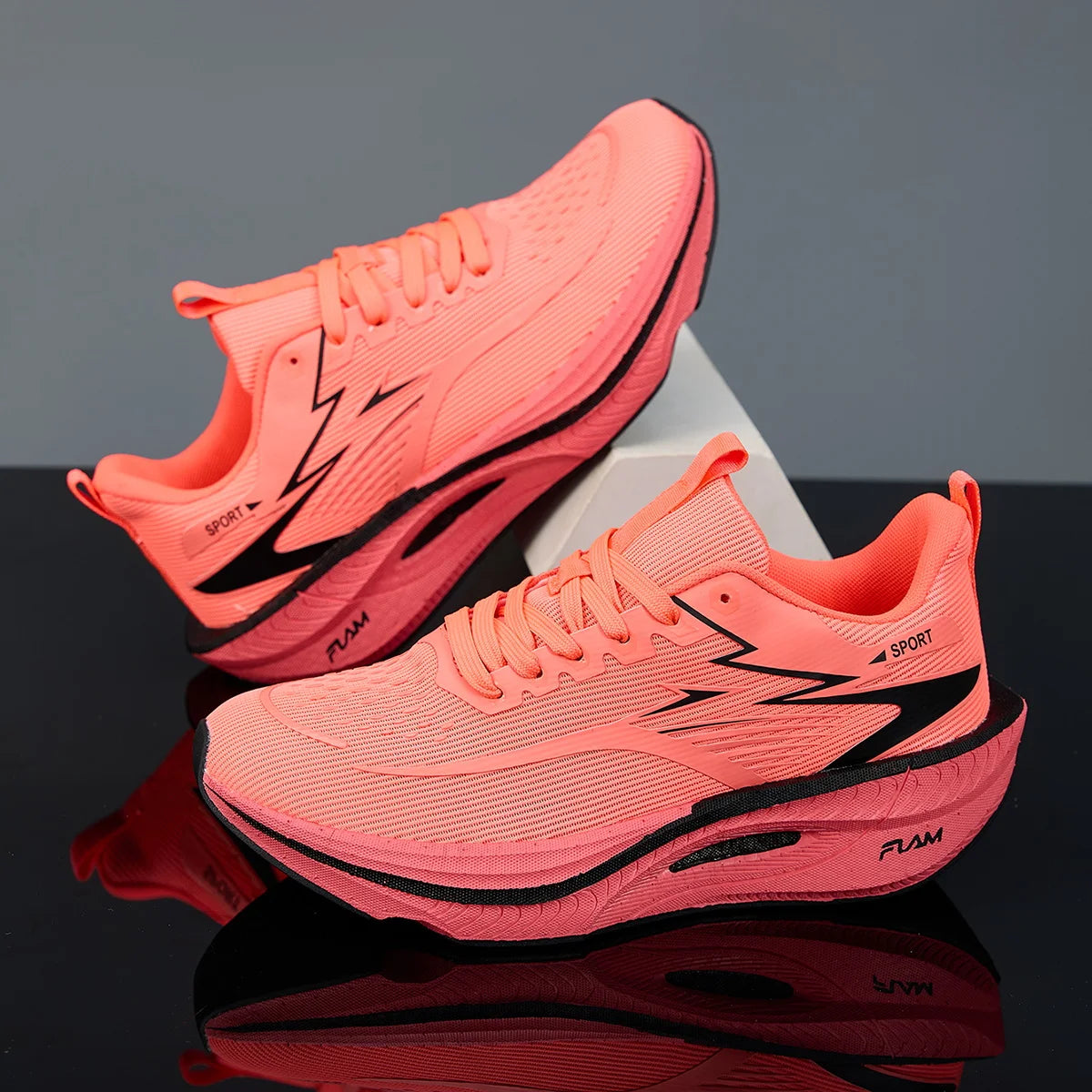 Men's Lightweight Breathable Running Sneakers - Perfect for Casual Wear and Outdoor Activities
